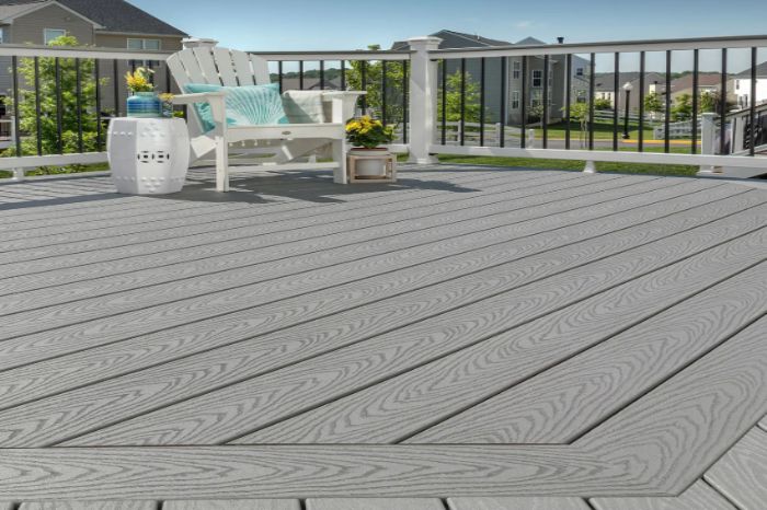 TREX® & Wood Decks Custom Decks